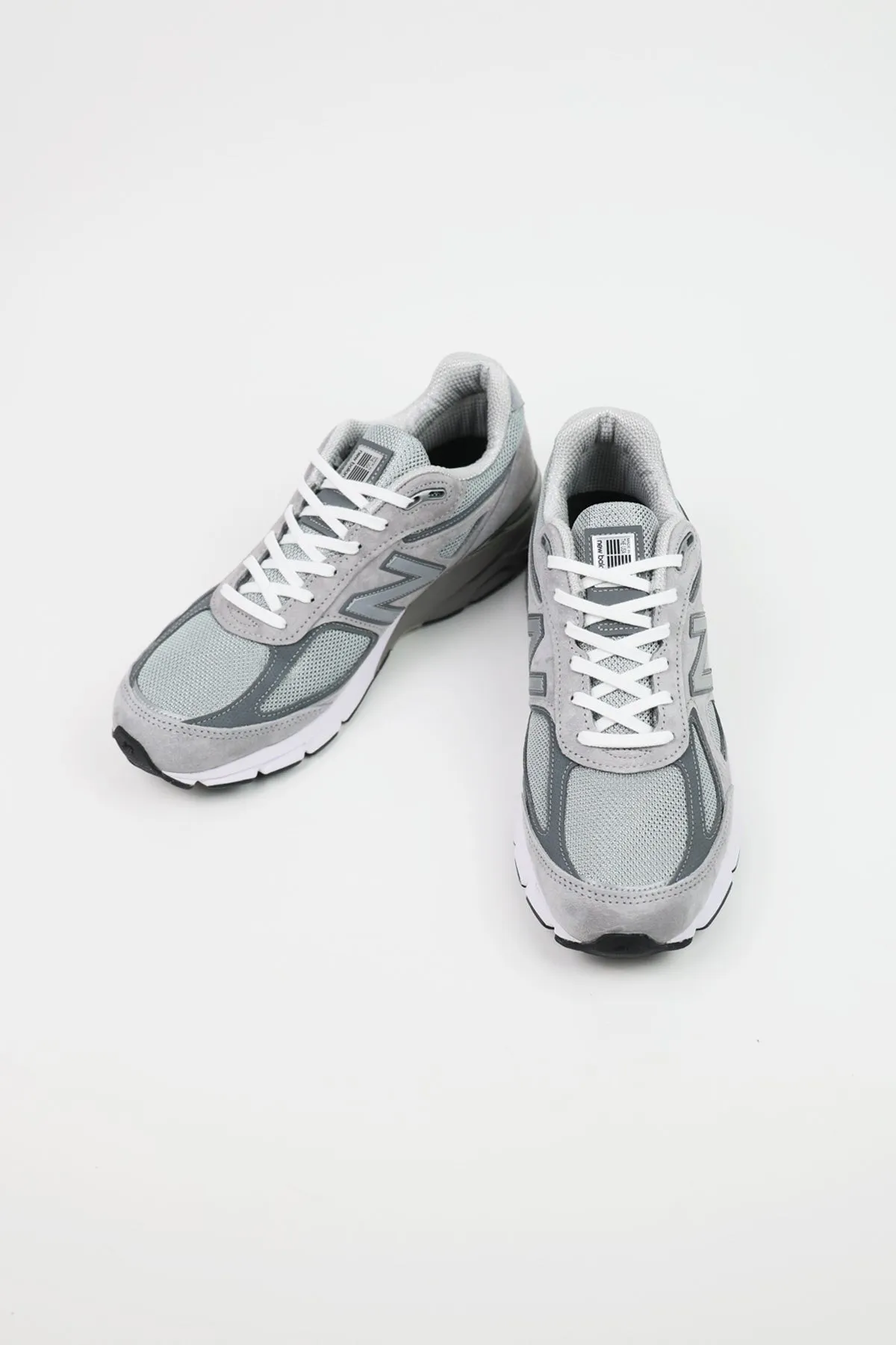 990v4 - Grey/White