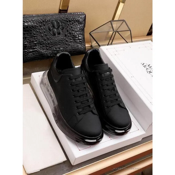 Alexander McQueen Black / Back Rubber Sole Sneaker