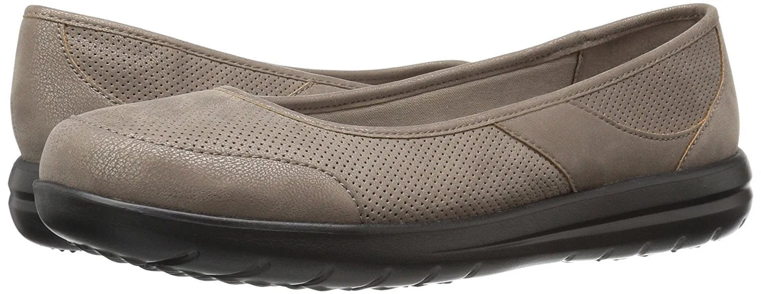 CLARKS Women's Jocolin Myla Flat