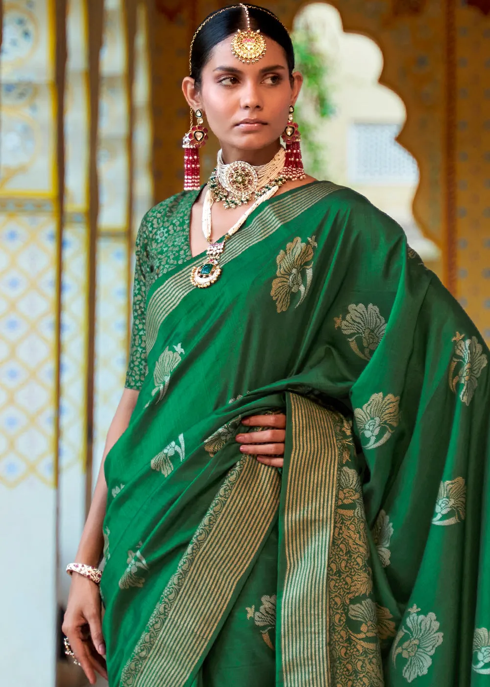 Dark Green Zari Woven Banarasi Silk Saree