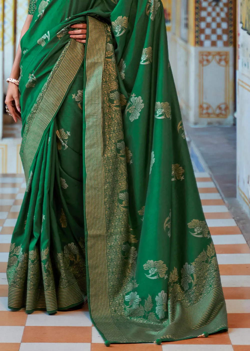 Dark Green Zari Woven Banarasi Silk Saree