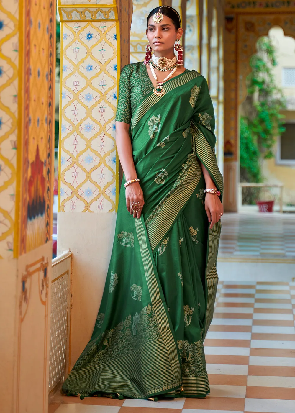 Dark Green Zari Woven Banarasi Silk Saree