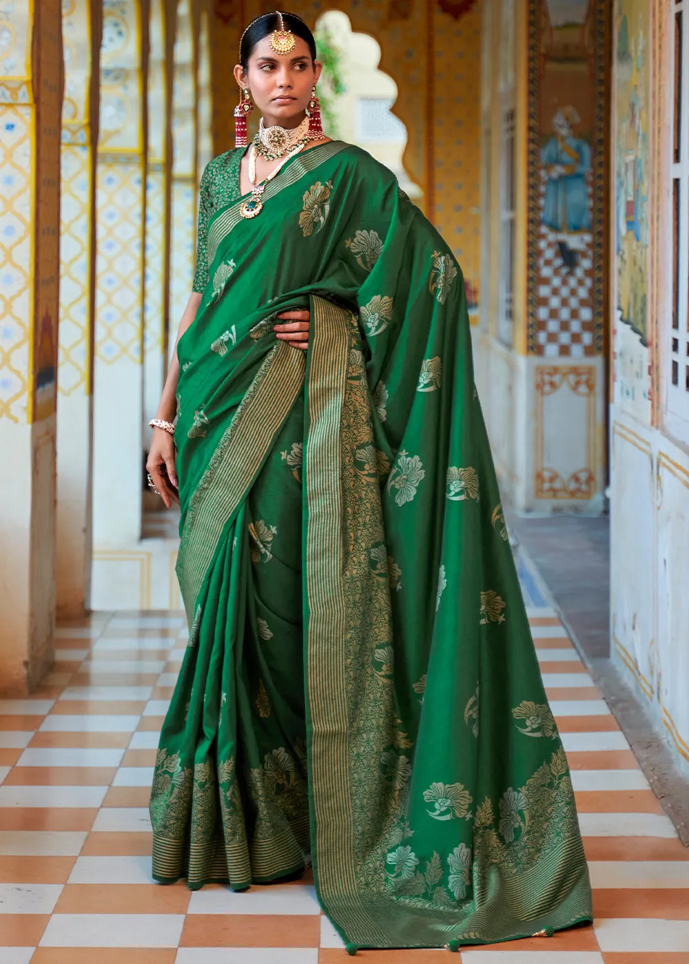 Dark Green Zari Woven Banarasi Silk Saree