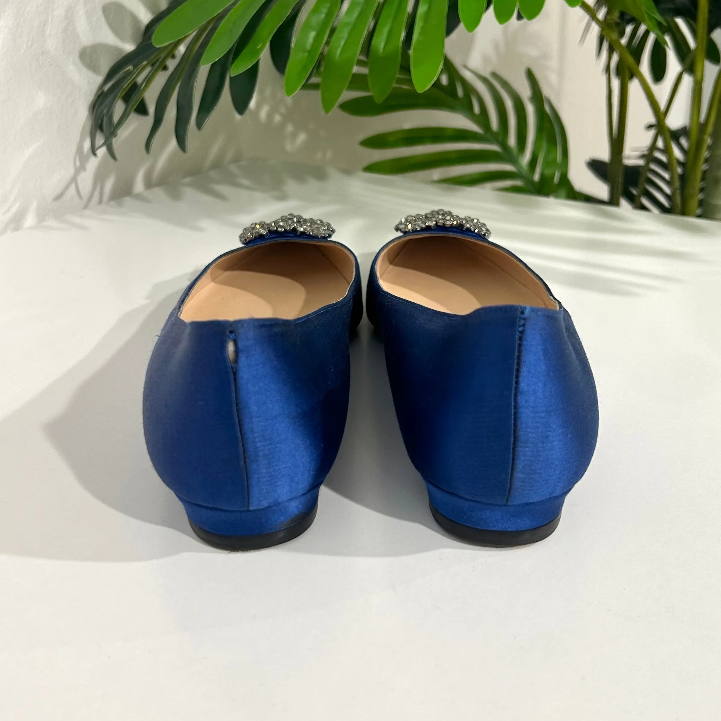 Manolo Blahnik Blue Hangisi Flats