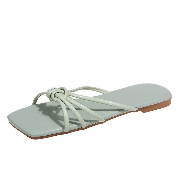 Square-Flip-Flops with Flat Rubber Sole for Outdoor Wear